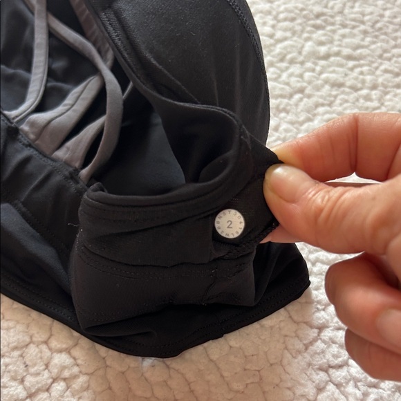 Lululemon Athletica Black and Gray Cross-Strap Sports Bra - Picture 7 of 8